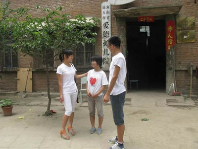 物理与电气信息学院爱心义务辅导队社会实践团走近爱德孤儿院