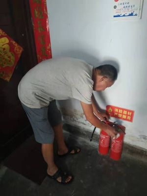 巩义市文化街社区离退休教师组建志愿服务队为社区建设发挥余热