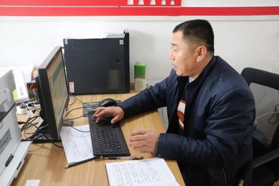 凝聚志愿服务力量 精准助力脱贫攻坚 --记于集镇白堌堆村第一书记王春庆