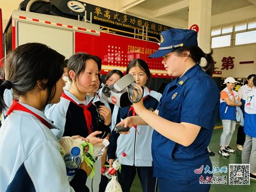 九江金安高级中学 九江石化中学 师生走进消防队参观学习 组图