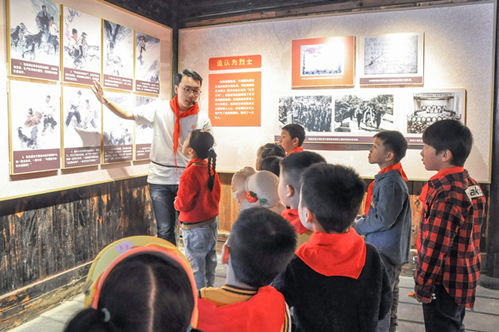 选调生吴乐泉 从十年志愿者到 村官小吴